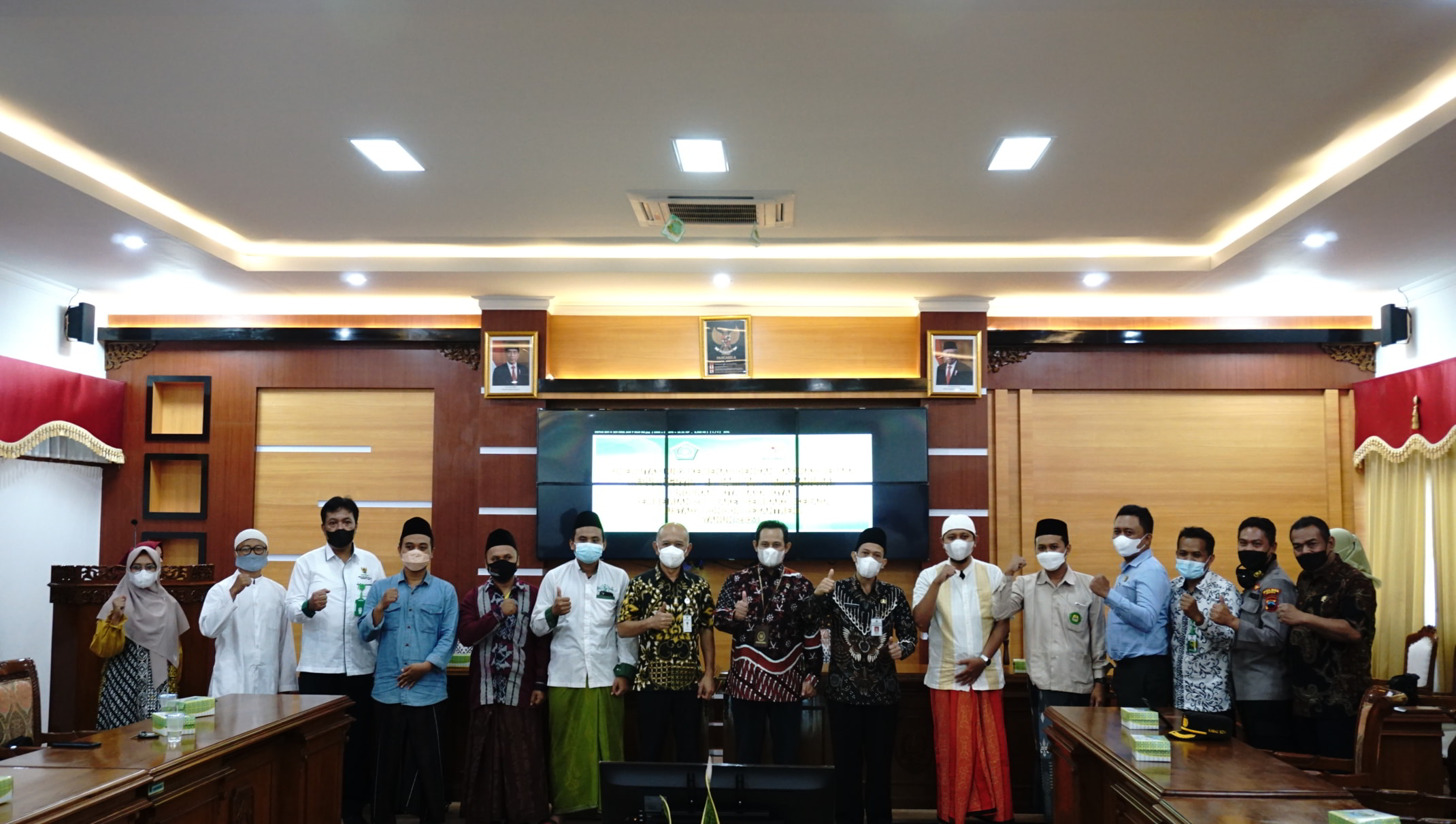 Pendistribusian Paket Sembako Masyarakat